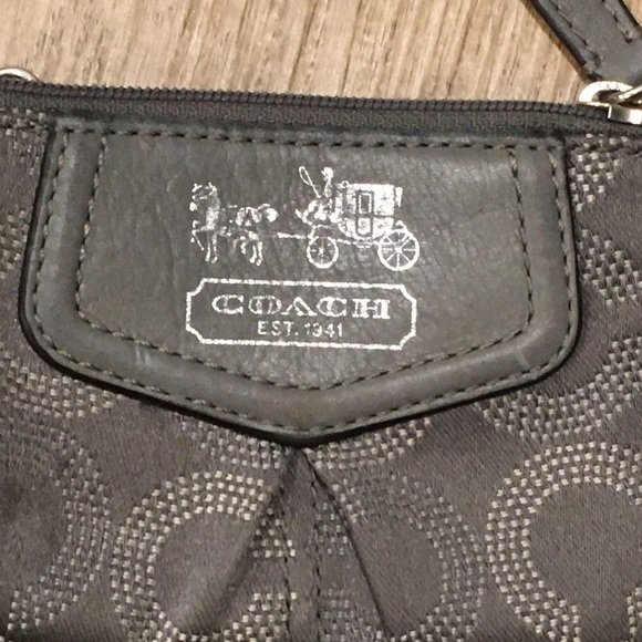 *COACH* Wristlet! - Picture 10 of 10